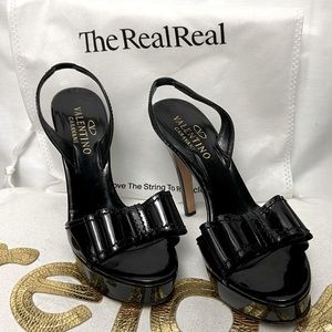 VALENTINO Bows Black Patent Leather Slingback Heel